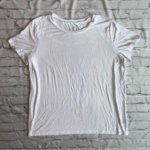 TORRID SUPER SOFT Knits White T-shirt “2” Wear What You Love